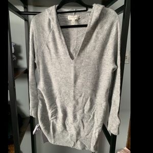Jessica Simpson Maternity sweater with side tie
